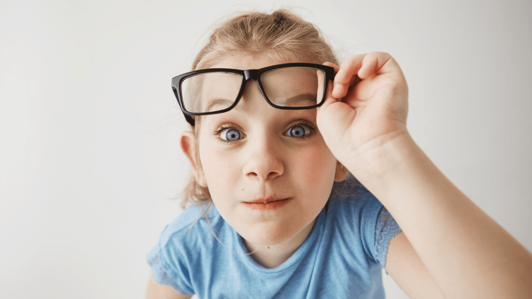 10 Signs Your Child May Have Weak Eyesight