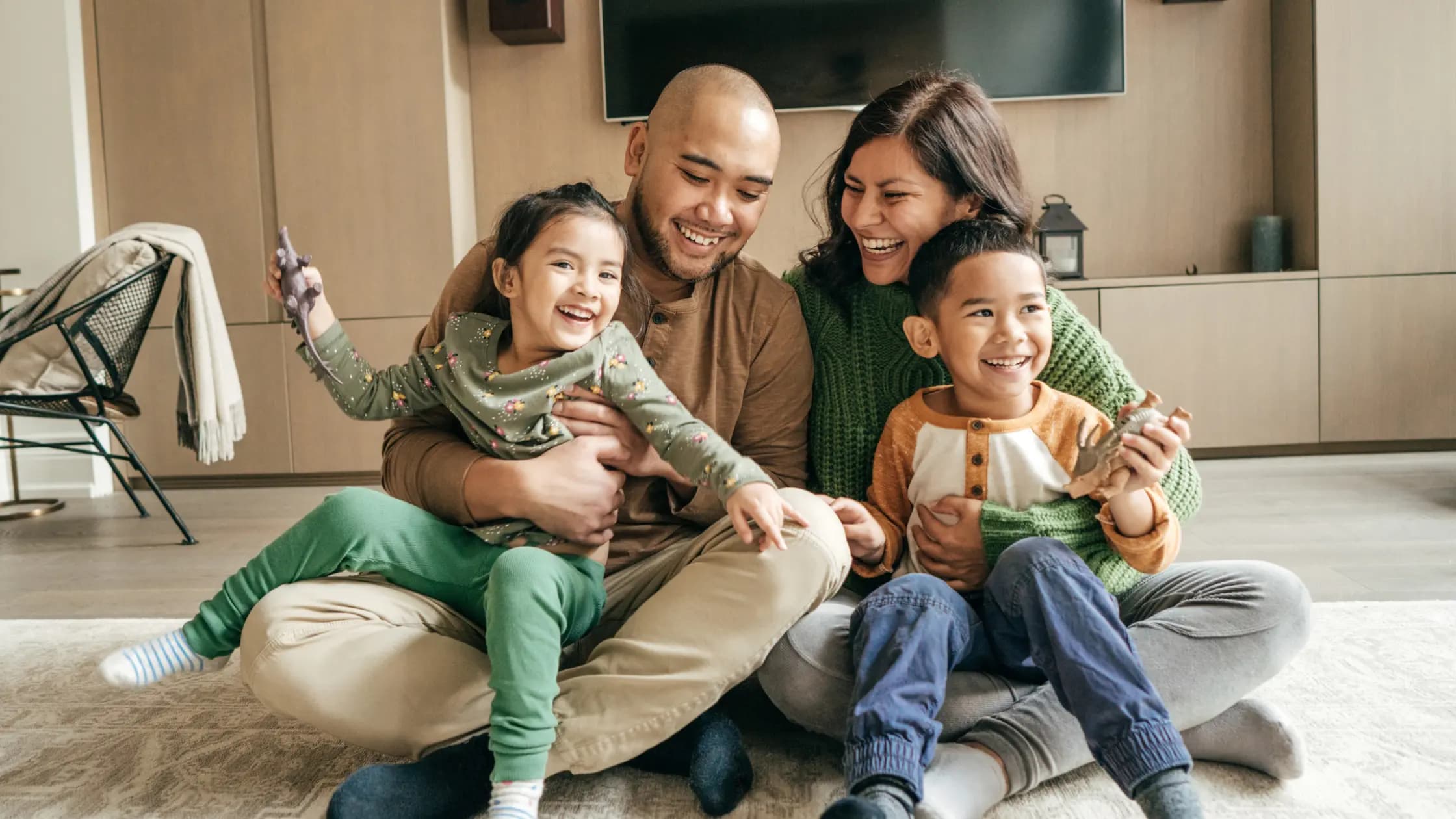 How to Create Memorable Holiday Traditions with Your Kids